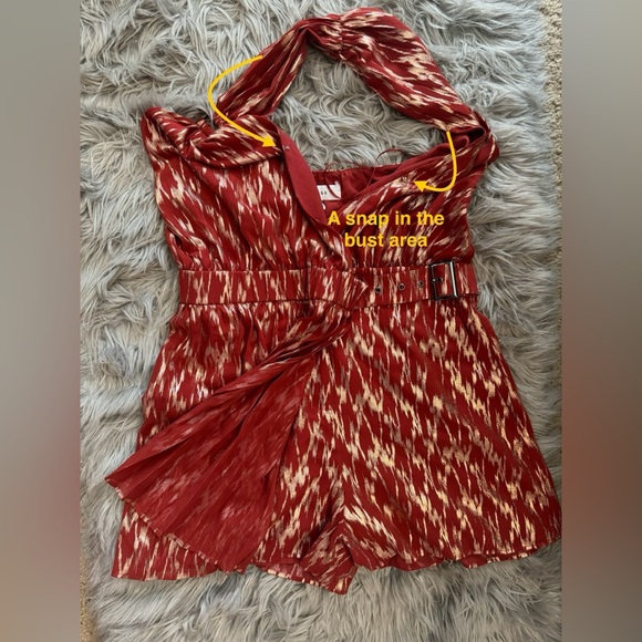 Reiss Nova Metallic Wrap Halter Neck Romper Playsuit size 6 - Picture 6 of 7